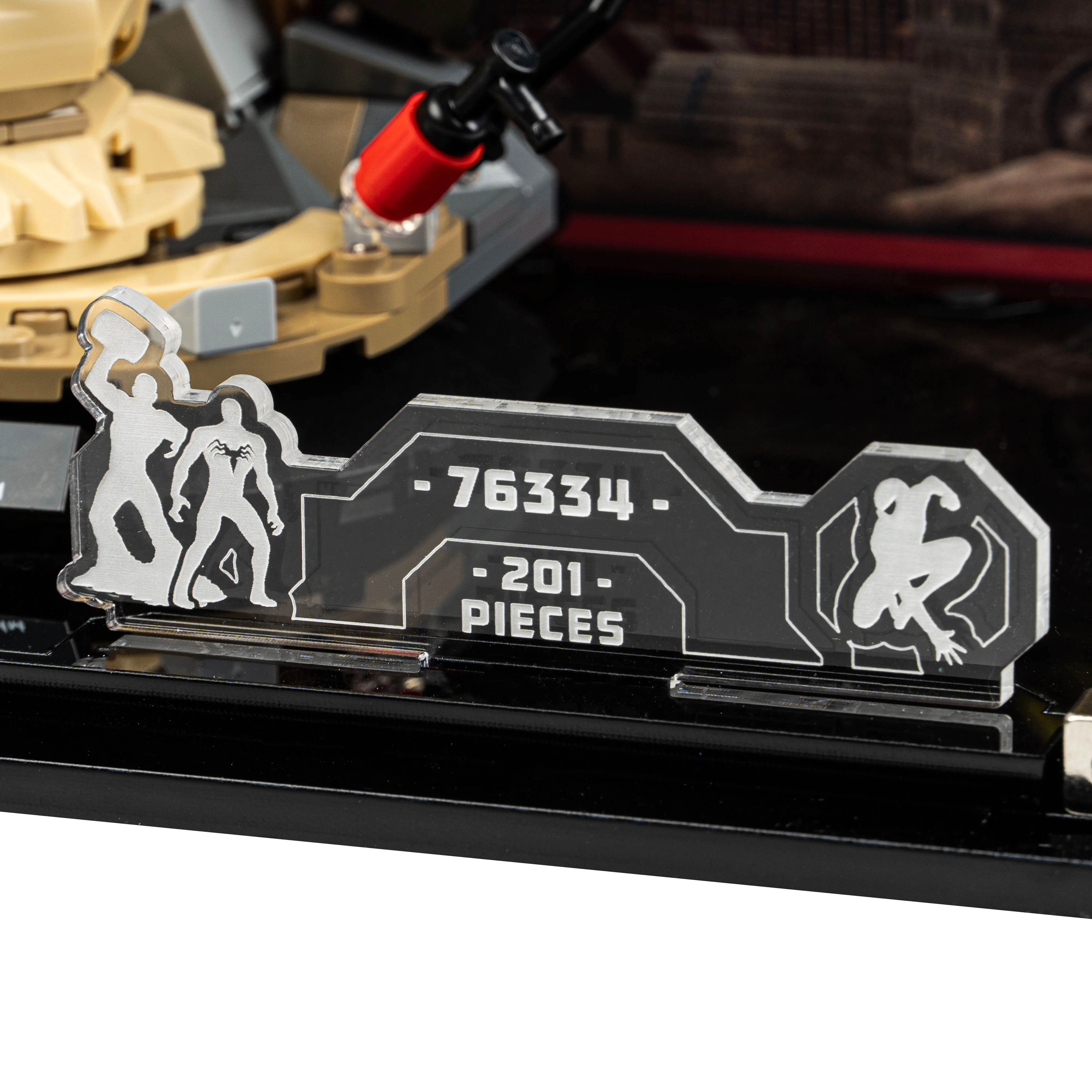 Display Case for LEGOĀ® Marvel: Epic Battle: Spider-Man vs. Sandman (76334) - Image 7